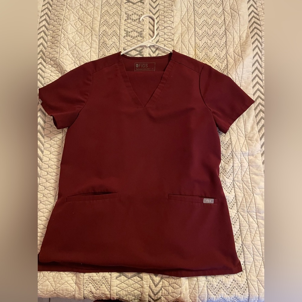 Figs Burgundy Scrub Set